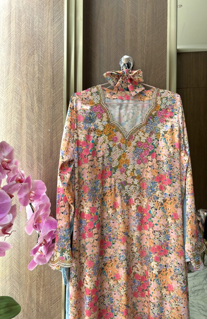Flowers Mukhawar Italian Silk - Image 4